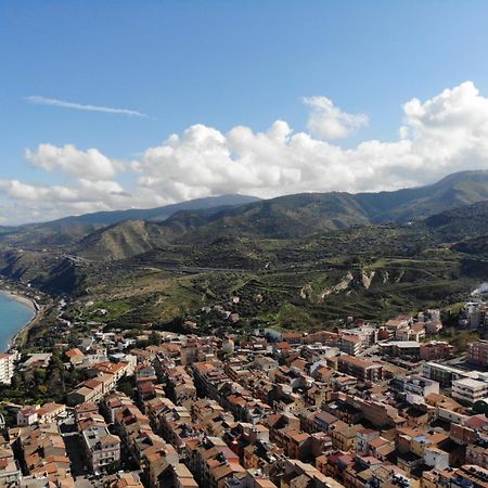 Case Vacanza Le Casette Santo Stefano di Camastra Luaran gambar