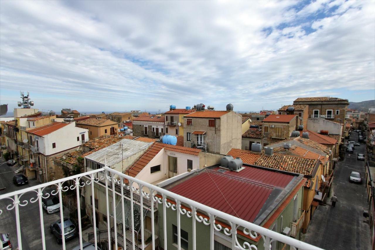 Case Vacanza Le Casette Santo Stefano di Camastra Luaran gambar