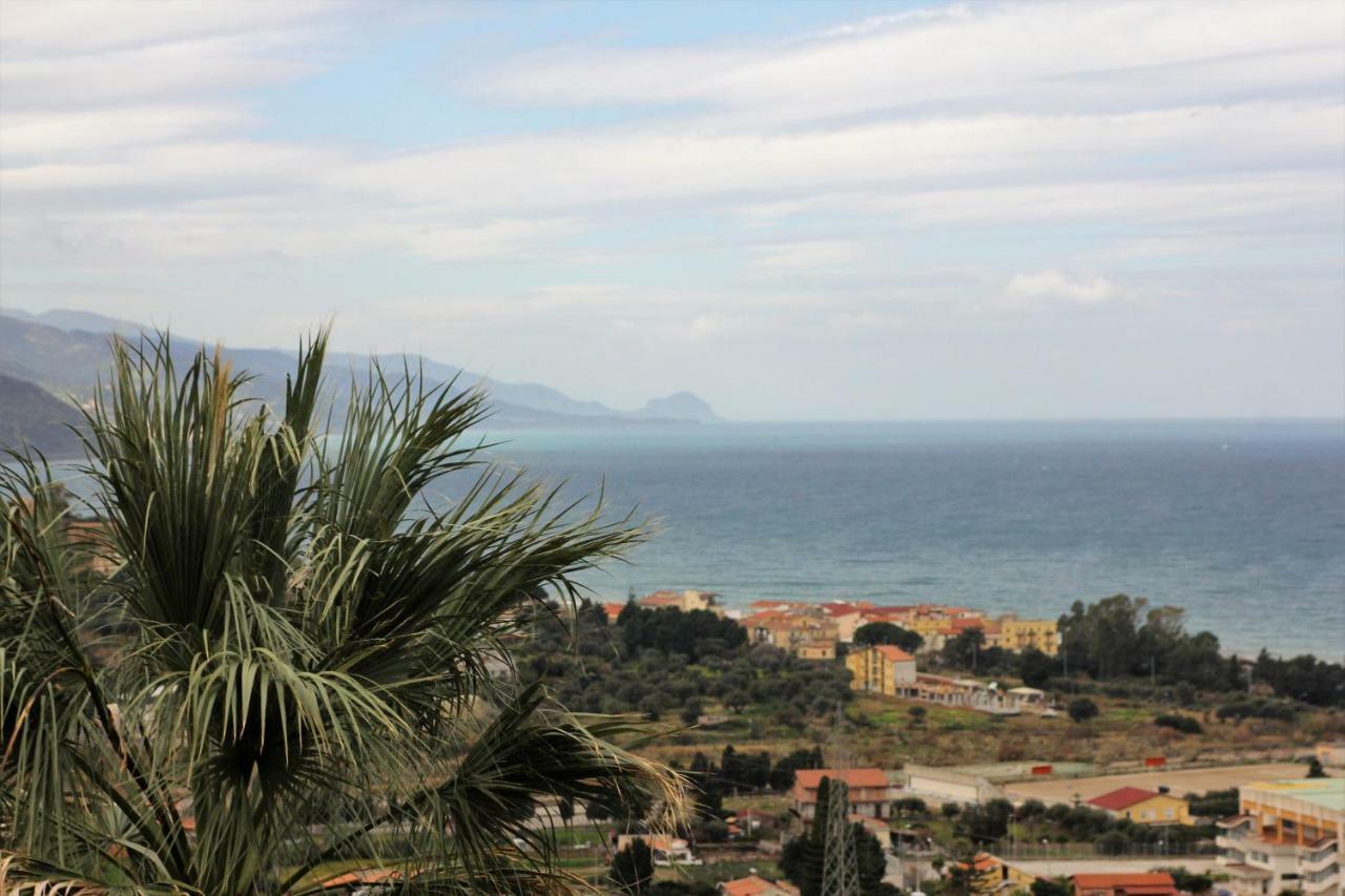 Case Vacanza Le Casette Santo Stefano di Camastra Luaran gambar