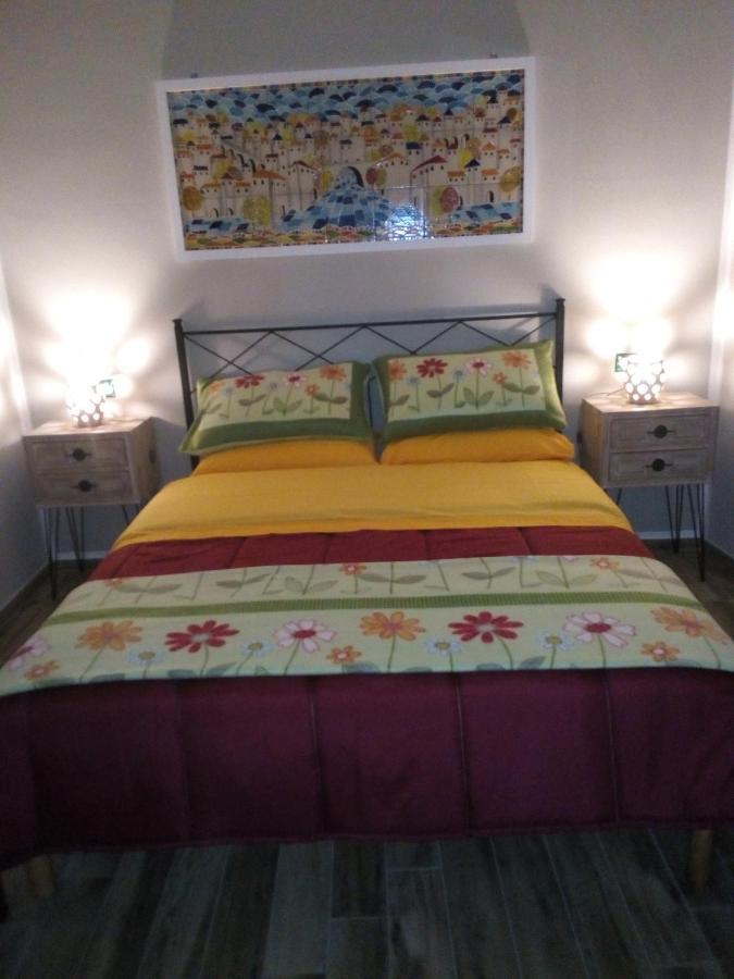 Case Vacanza Le Casette Santo Stefano di Camastra Luaran gambar